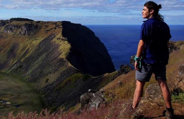 Private Tour: 2 Half Days & 1 Full Day Easter Island Essentials