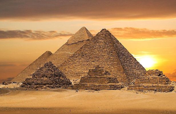 Pyramids of Giza and the Sphinx and Memphis and Saqqara Tour