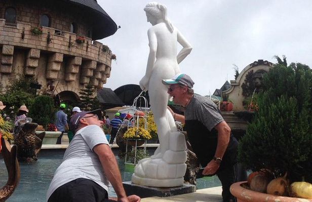 Private guided Ba Na Hill Golden Bridge and Marble Mountain from Da nang/HoiAn