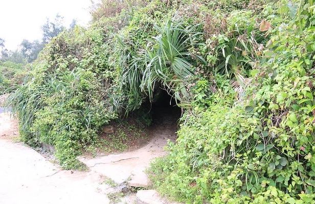 DMZ Tour (Vinh Moc Tunnels and Khe Sanh Combat Base) Full Day Tour From Hue