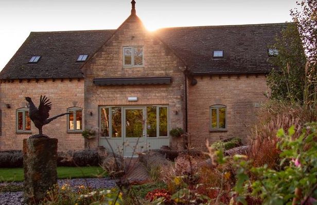 Whisky and Gin Private Tour in the Cotswolds with Driver Guide