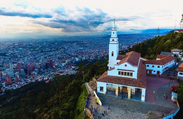 La Candelaria, Monserrate and Museums Bogotá Private City Tour