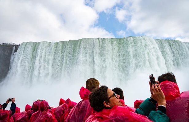Niagara Falls One Day Sightseeing Tour from Toronto