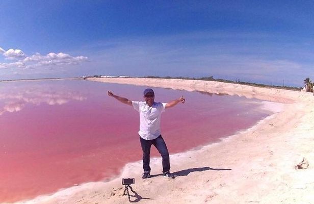 Las Coloradas and Rio Lizards private tour from Valladolid