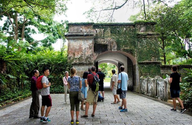 Of Graves, Guns & Battles™: A Tour of Fort Canning Hill