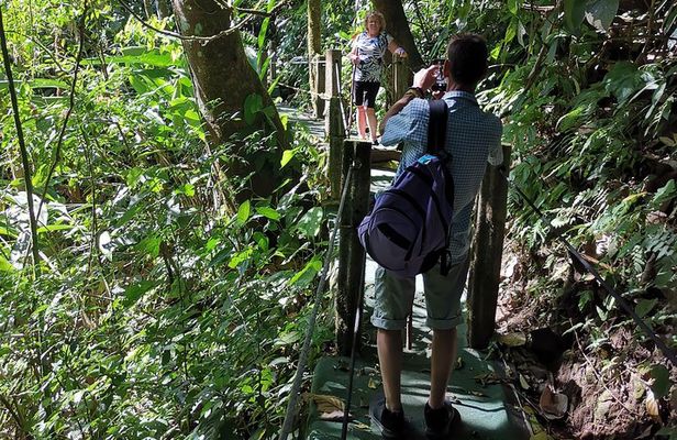 El Valle de Anton - Hiking and Swimming