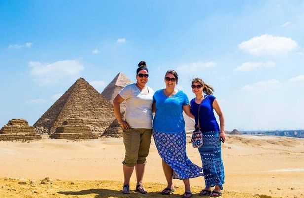 4- Hours Private Tour To Giza Pyramids With Camel Ride And Lunch From Cairo