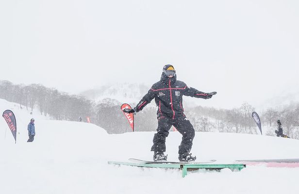 Full Day Snowboard Lesson (6 hours)