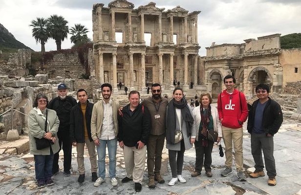Istanbul to Ephesus Full Day Guided Tour, Flight and Lunch incl.