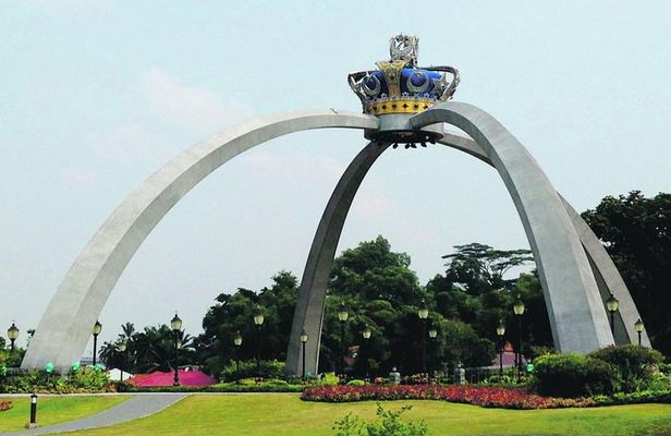 Private Tour: Sightseeing Daytrip to Johor Bahru from Singapore