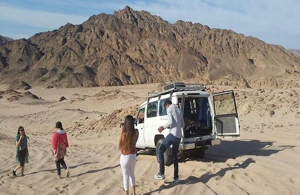 Makadi Bay: Jeep Safari Adventure with Star Gazing