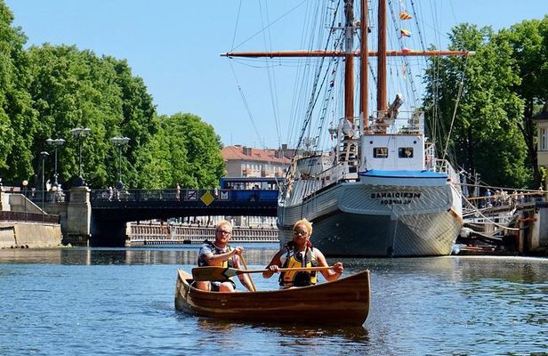 Cedar canoe tour in Klaipeda - ideal for Cruise Ship travelers.