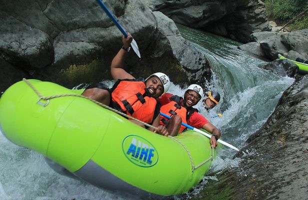 Whitewater Rafting "El Chorro" Class IV