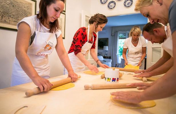 Cesarine: Small group Pasta and Tiramisu class in Treviso