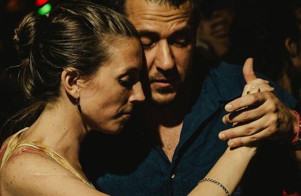 Tango Lesson - Feel like a tango dancer