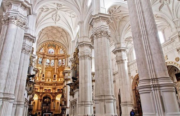 Tickets included : CATHEDRAL AND ROYAL CHAPEL OF GRANADA