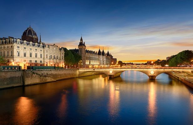 Paris city tour with private guide