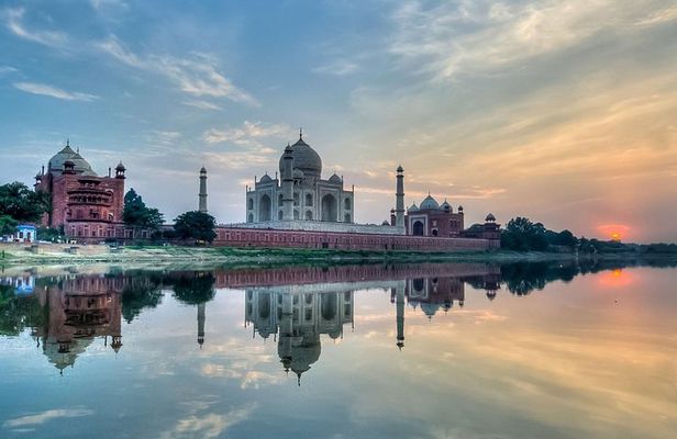 Taj Mahal Sunrise Tour