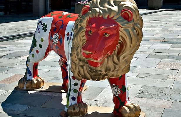  Herend, home to the Hungarian Porcalain, on a private tour