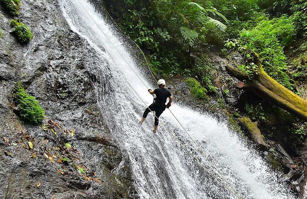 Waterfall Canyoning in Jaco Beach and Los Suenos