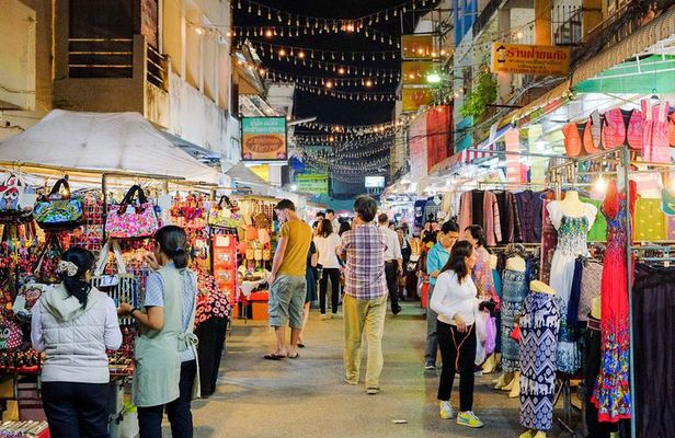Chiang Rai Night Tour by TUK TUK
