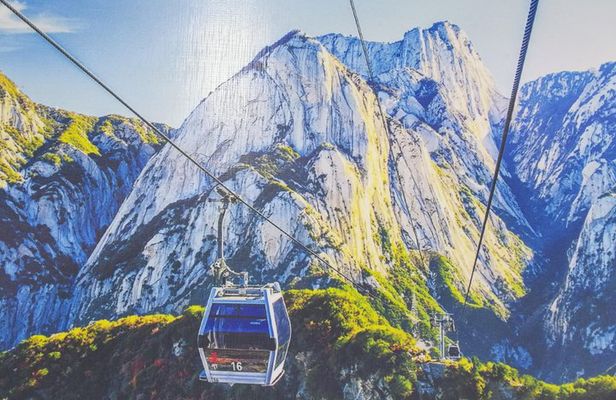 Private Day Tour: Mt. Huashan Adventure from Xi'an