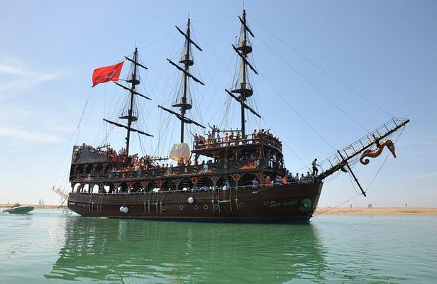 "Side: Boat Adventure to Dolphin Island – Swim and Enjoy Lunch"
