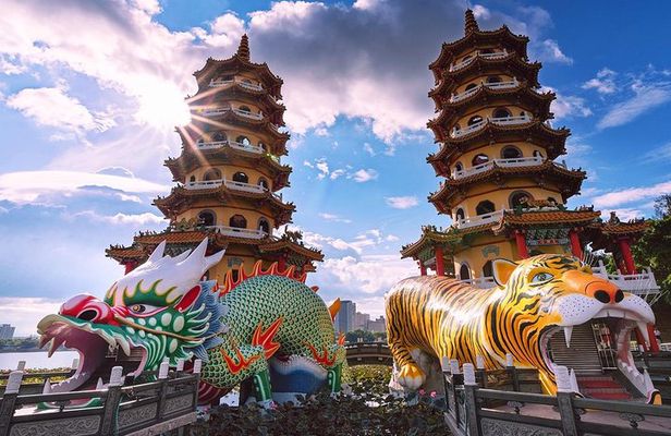 Private Custom Kaohsiung Day Tour