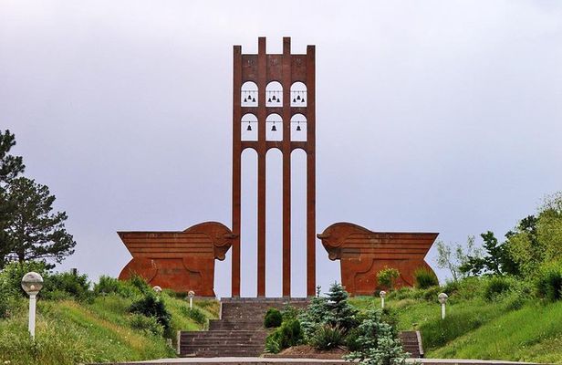 Private tour to UNESCO heritage Echmiadzin churches, Zvartnots and Sardarapat
