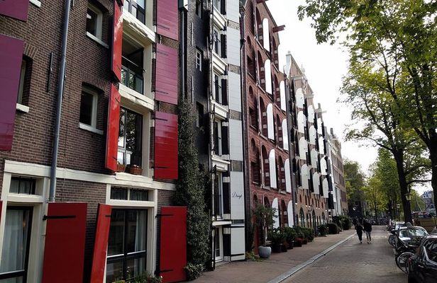 Walking Tour Amsterdam Center and Canal Belt