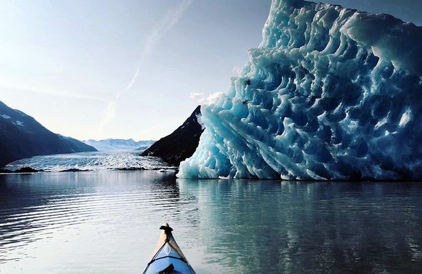 Glacier Blue Kayak & Grandview Tour