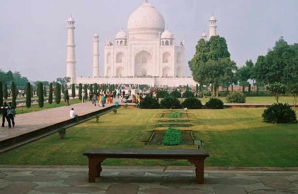 Taj Mahal Sunrise and Agra Overnight Tour from Hyderabad