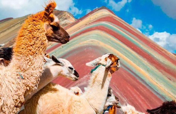 4-Day Excursion to MachuPicchu & Rainbow Mountain & City tour || All Included ||