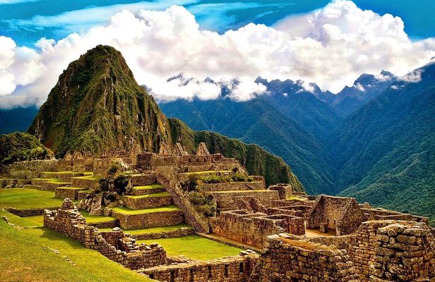 4-Day: All Included Private tour - City Tour, Sacred Valley & MachuPicchu