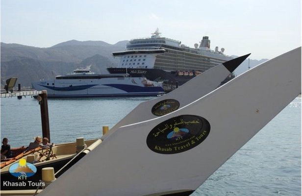 Half Day Dolphin Watching Musandam Dhow Cruise