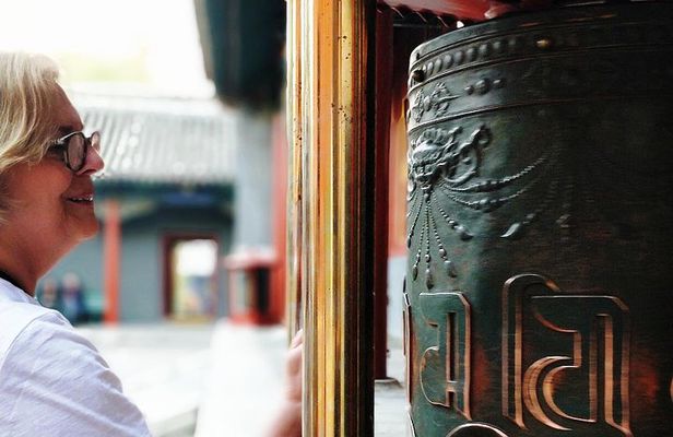 Private Cultural Day Tour: Hutong Rickshaw Ride, Forbidden City and Lama Temple