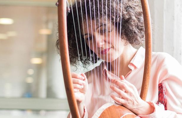 Learn an Ancient Music Instrument: The Lyre of Apollo