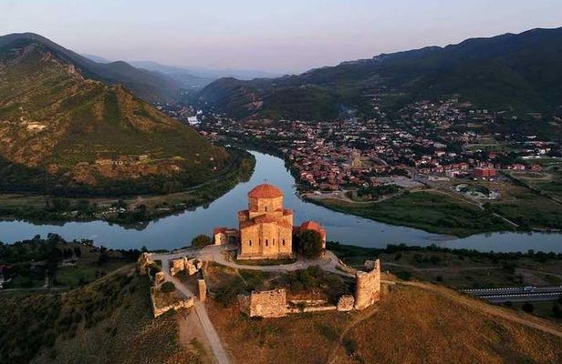 Mtskheta-Jvari-gori-uflistsikhe history and panoramaS-Small group