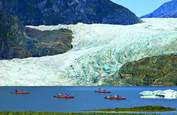 Mendenhall Lake Kayak and Salmon Bake Adventure