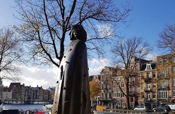 Elisabeth's Tailor made tours and services in Amsterdam and the Netherlands.