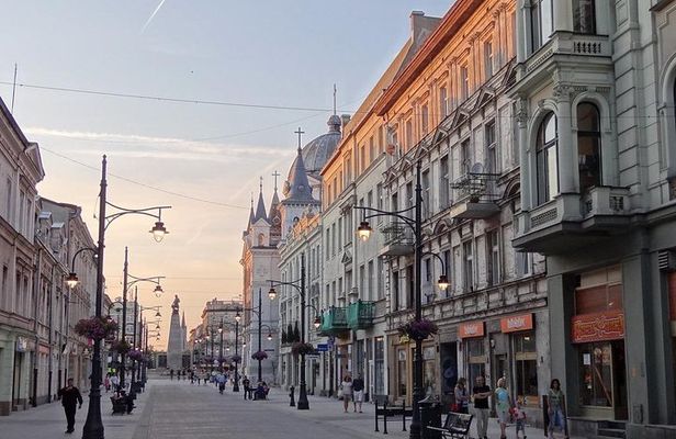 Lodz Old Town Manufaktura Highlights Private Walking Tour