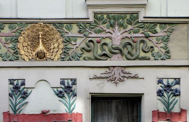 Wonders of Secession in Budapest, a private tour by car and guide