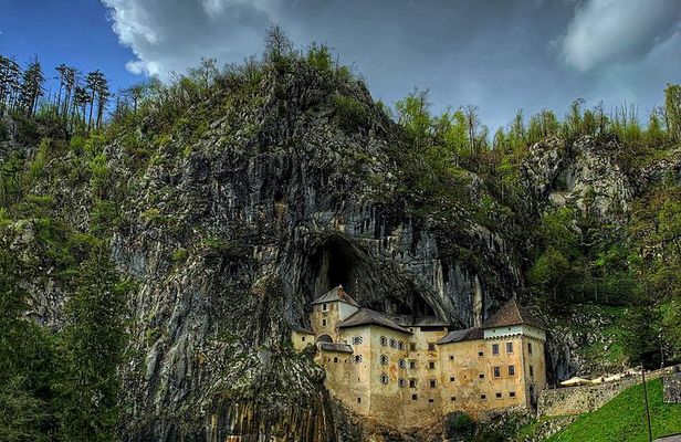 Private tour to Ljubljana, Postojna Cave & Predjama castle from Zagreb