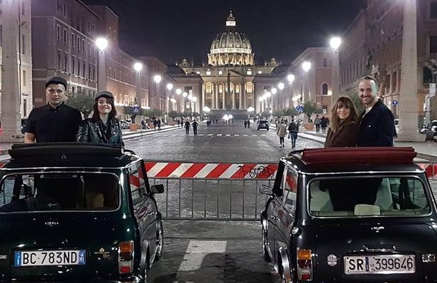 Rome Ancient tour by Night in Mini Vintage Cabriolet with drink