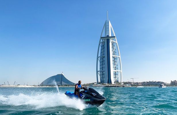 Jet Ski Ride Dubai: Burj Khalifa & Burj Al Arab with Fresh Juice