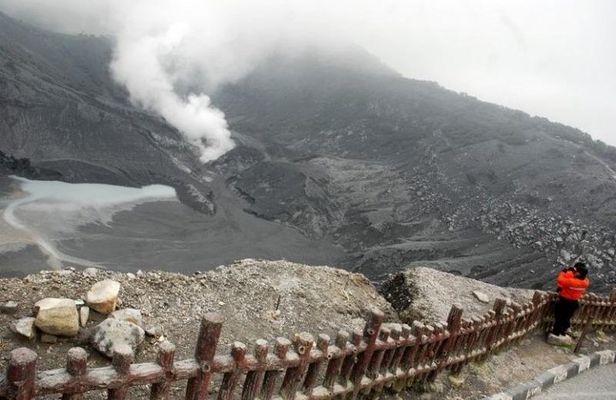 Bandung City Tour Mountain Volcano and Hotspring ( Start From Jakarta)