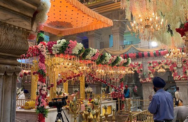 Temple Tour-where you Eat, Learn how to Pray and Love.