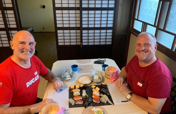 View of Mt. Fuji is good! Sushi making experience class