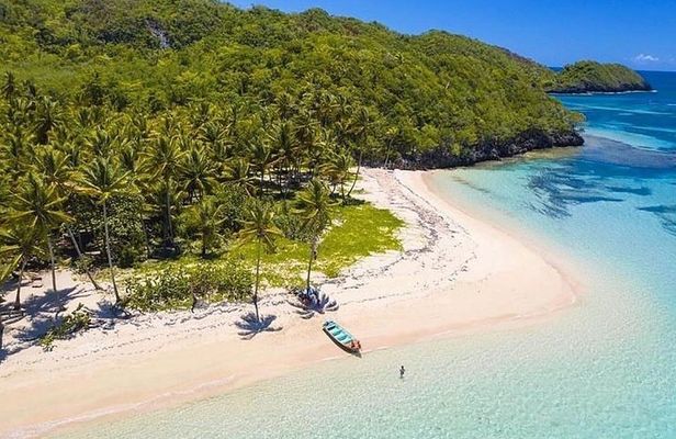 Whale Watching in Punta Cana to Samana and Bacardi Island