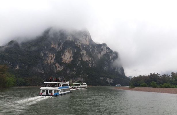 Full-Day Guilin Li-River Cruise with 4 star boat and Reed Flute Cave Tour